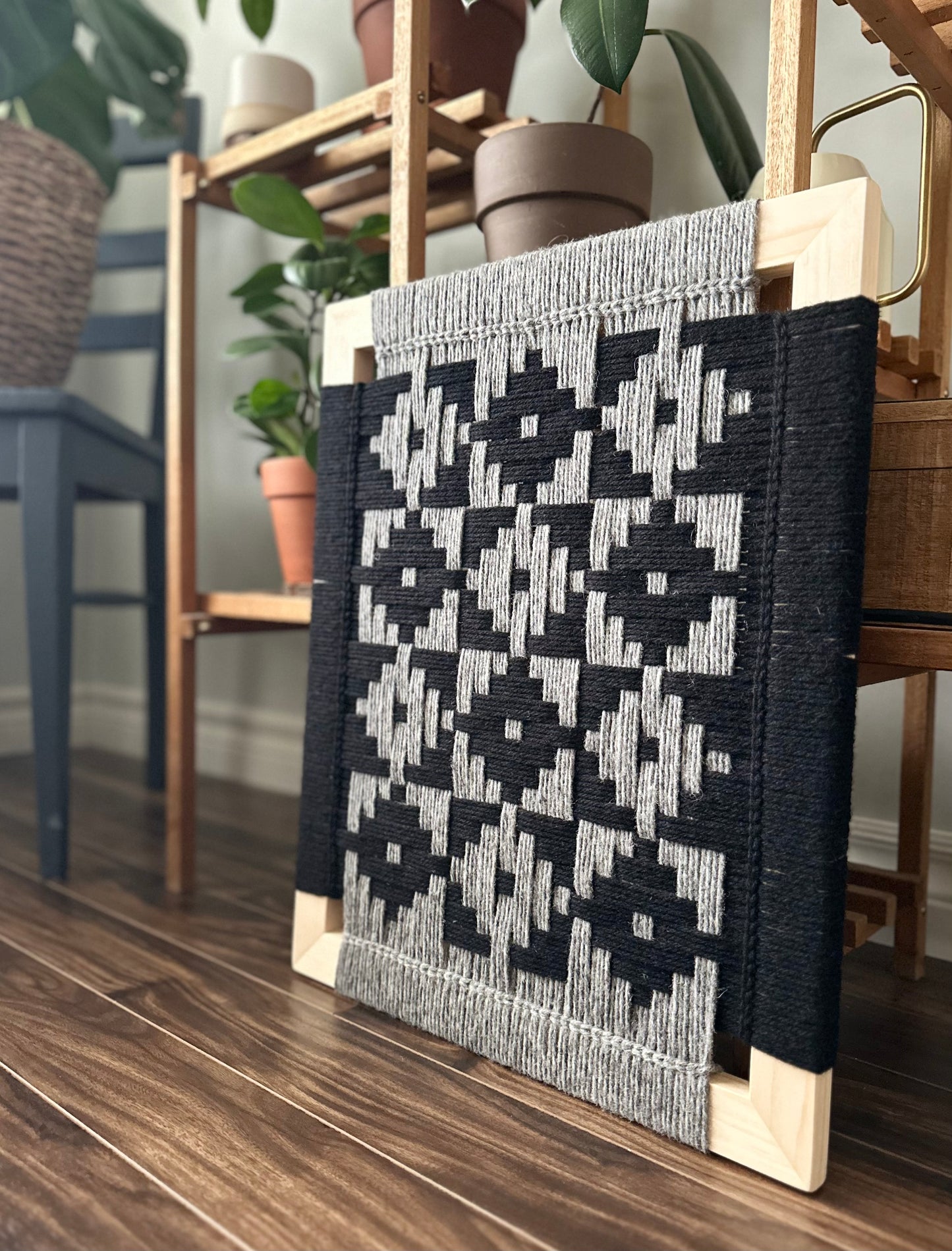 Nan’s Mittens Frame Weave