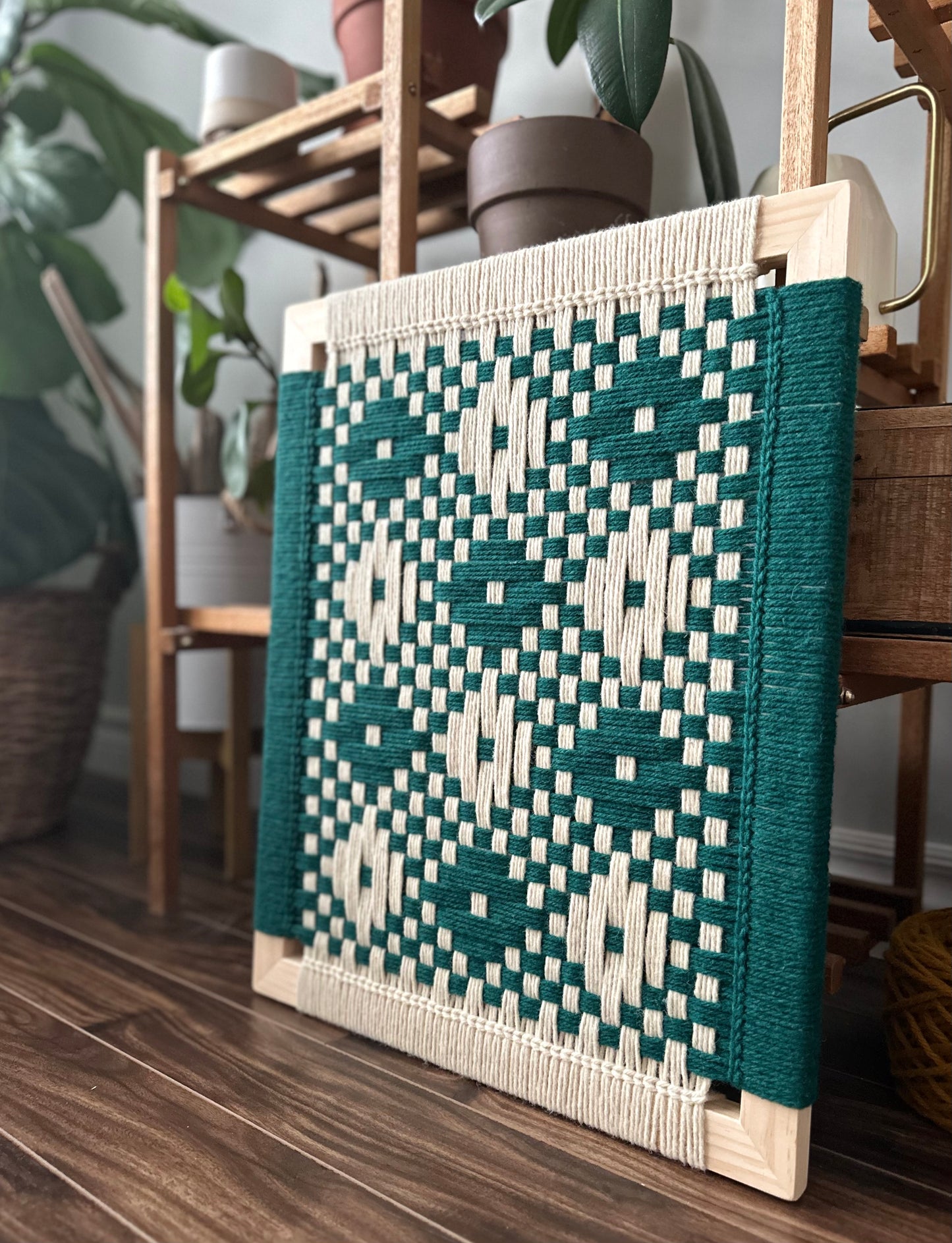 Nan’s Mittens Frame Weave