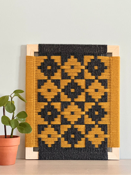 Nan’s Mittens Frame Weave