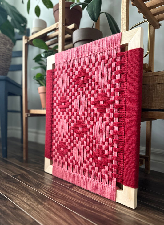 Nan’s Mittens Frame Weave