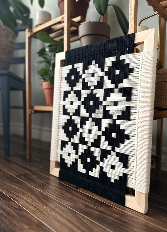 Nan’s Mittens Frame Weave