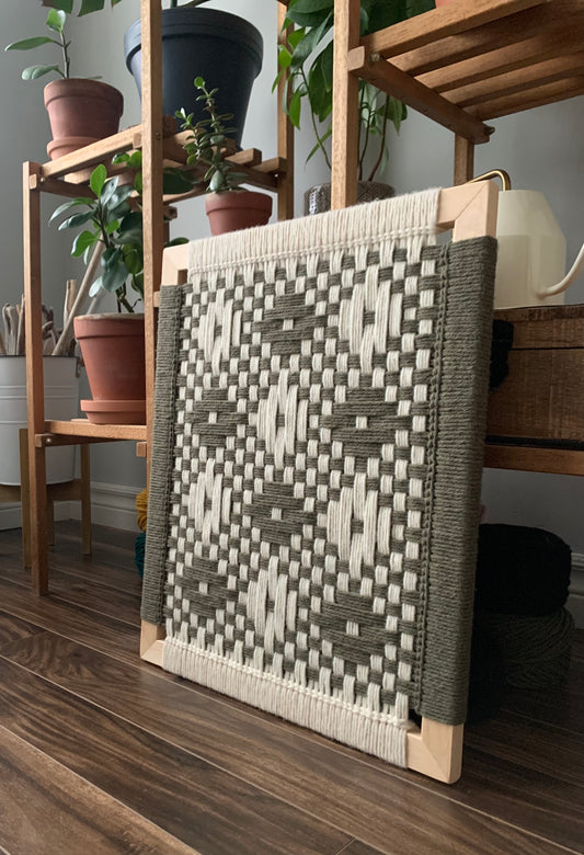 Nan’s Mittens Frame Weave